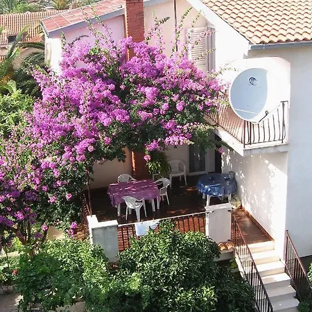 Apartamento By The Sea Rogoznica - 1090 *